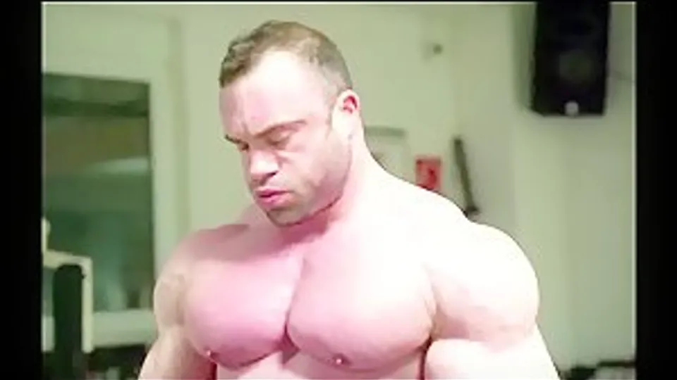 Roman Fritz's Pec Workout & Reveal