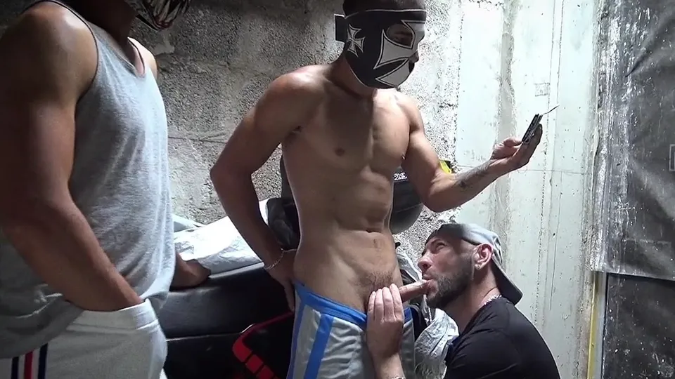 Romanian straight boy gets milked - ThisVid.com