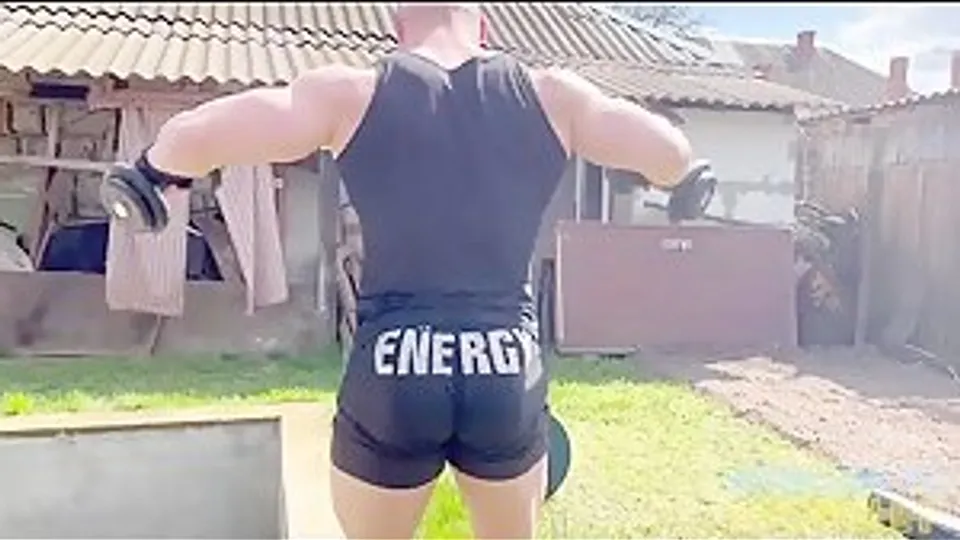 Romeo's Muscle Pump in the Backyard