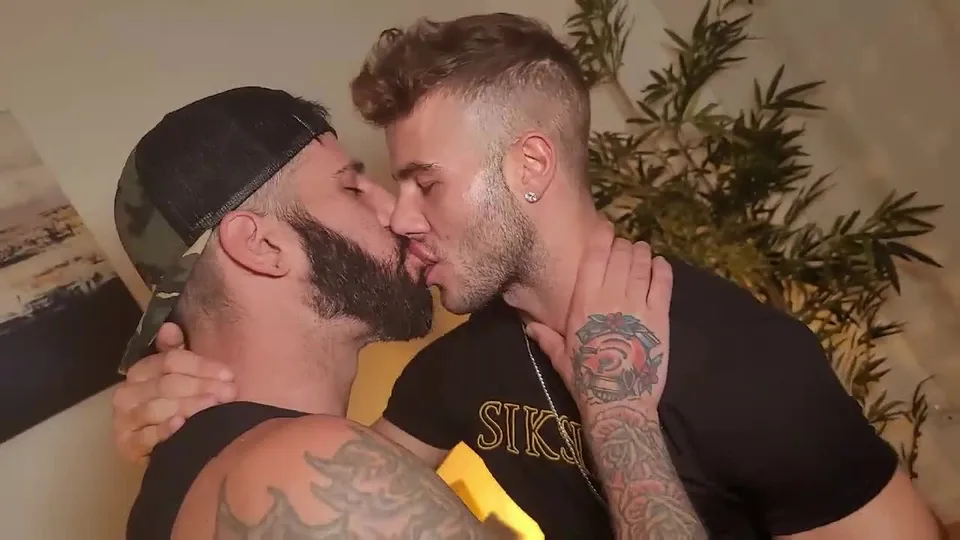 Romeo Davis fucking Allen King.mp4
