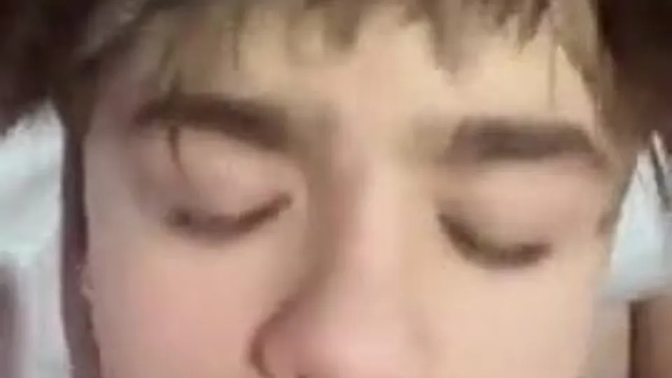 Romeo twink fucks liam leigh