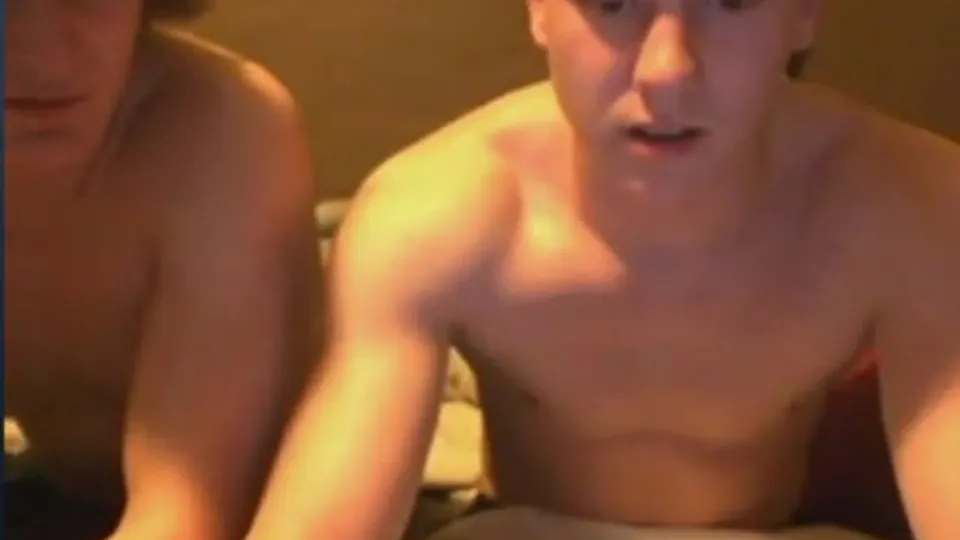 Roommate fun - video 13 - ThisVid.com