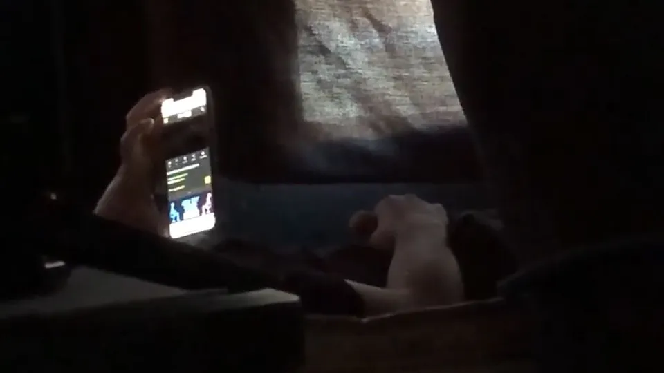 Roommate jerking - video 2 - ThisVid.com