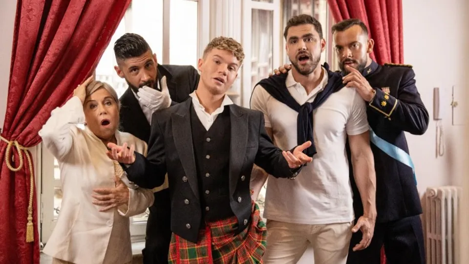 Dean Young & Kyle Fox dans une scène en kilt fétiche