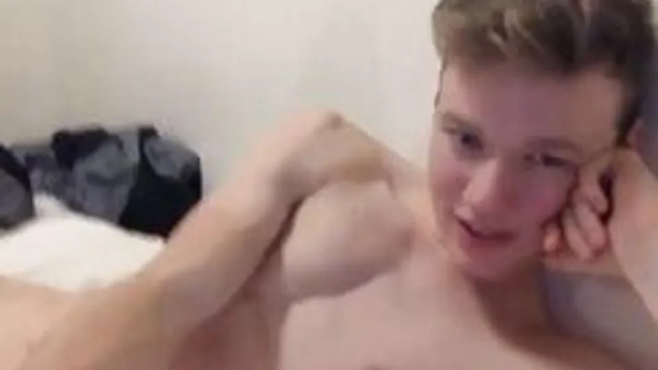 Blond Twink's Private Cam Show