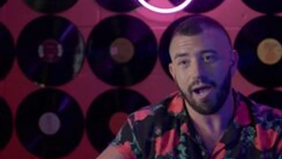 Rubax Video - Men At Work Selling Sex Online (2023)