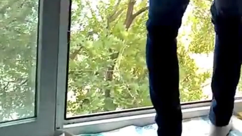Russian Daredevil Pisses from the Window