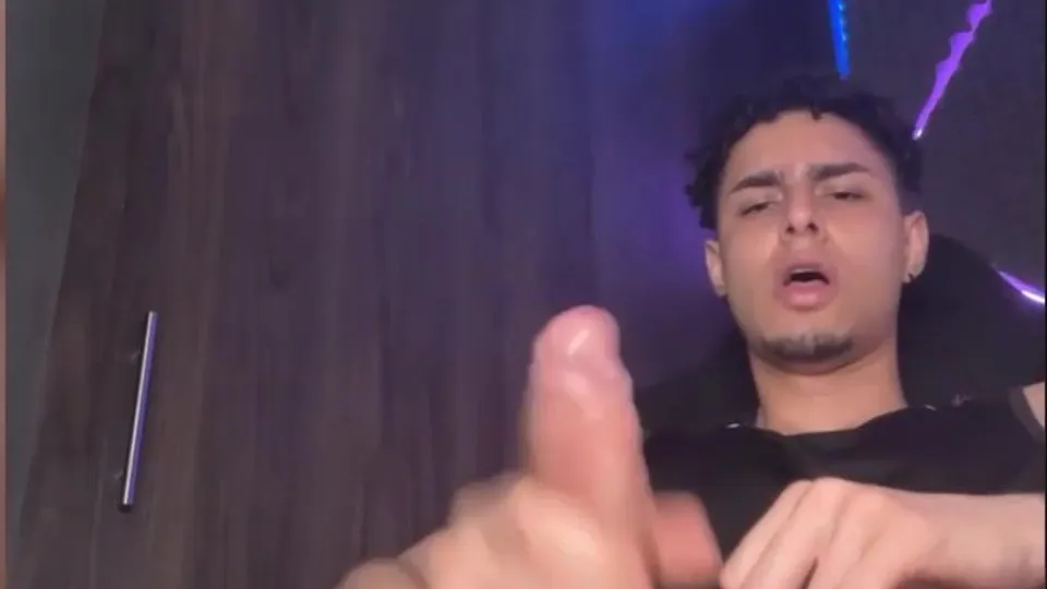 Ryan's Big Cam Jerk Off