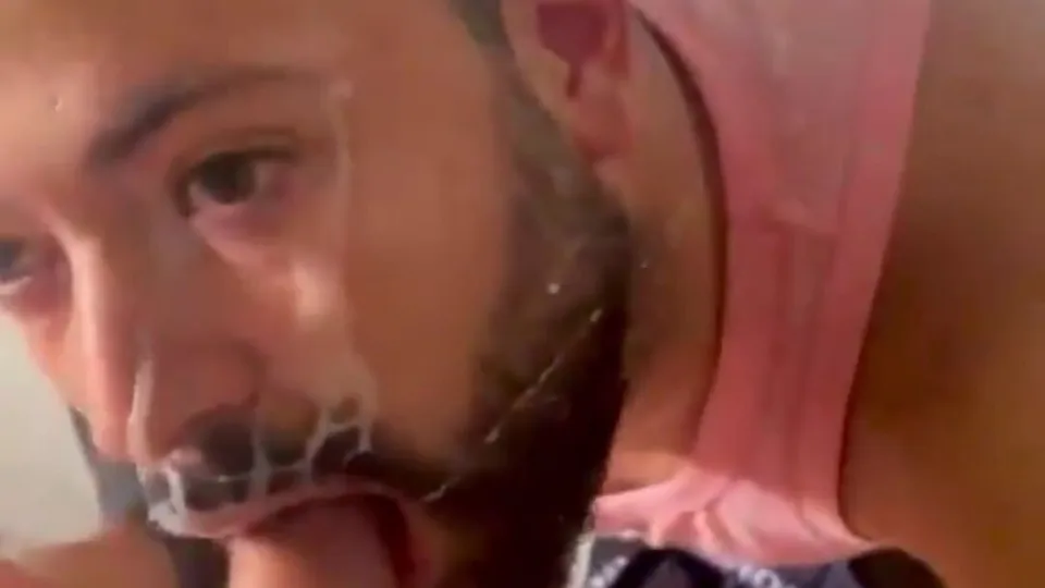 Satisfying beard coverage - ThisVid.com