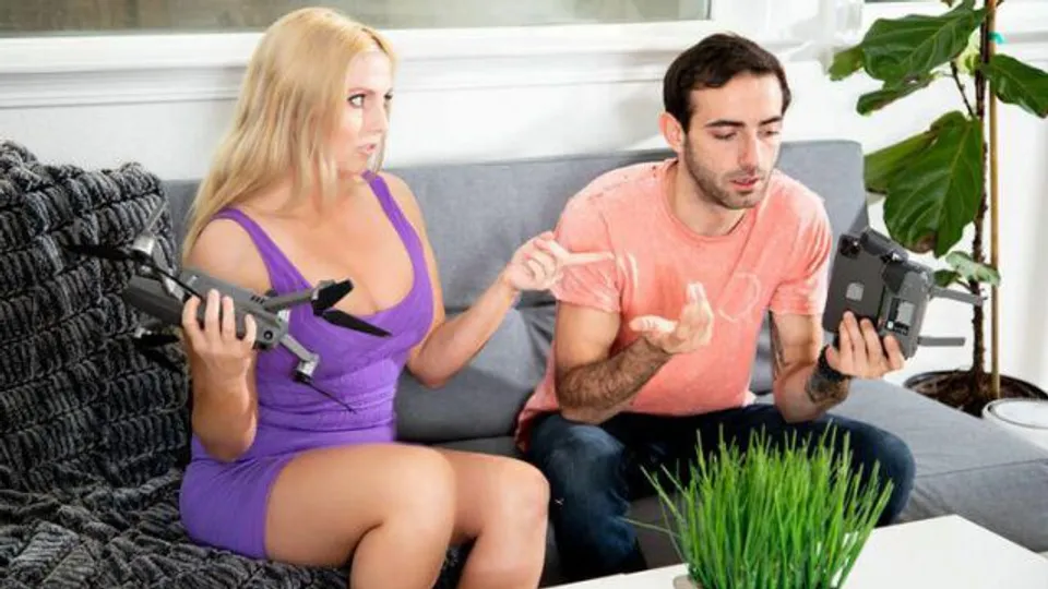 Scoring With My Hot MILF Neighbor 