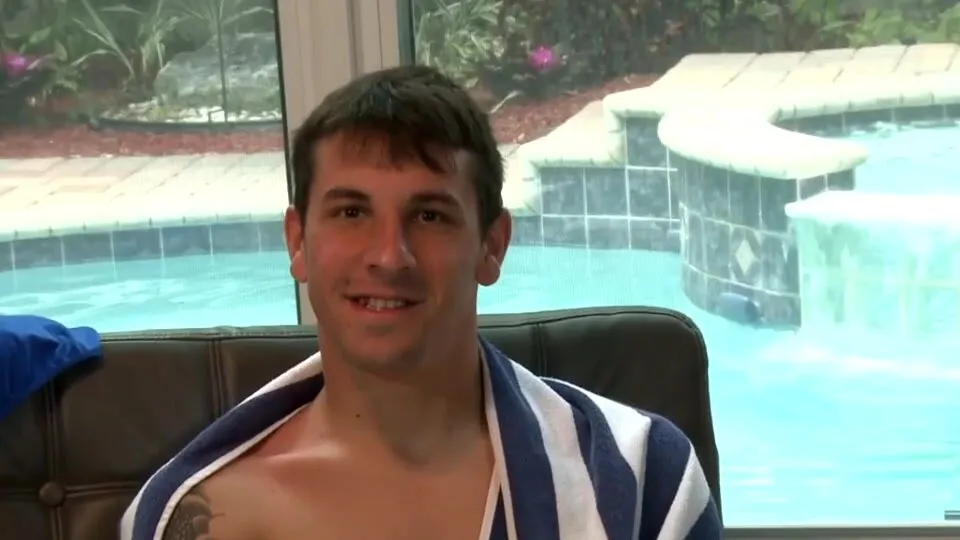 Scotty's blue speedo - ThisVid.com