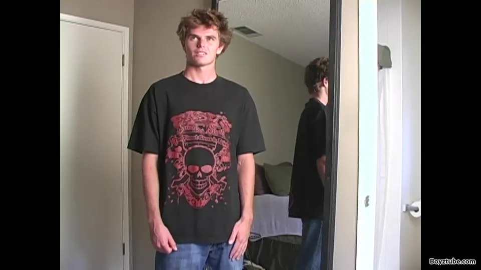 Screen test - straight surfer - ThisVid.com