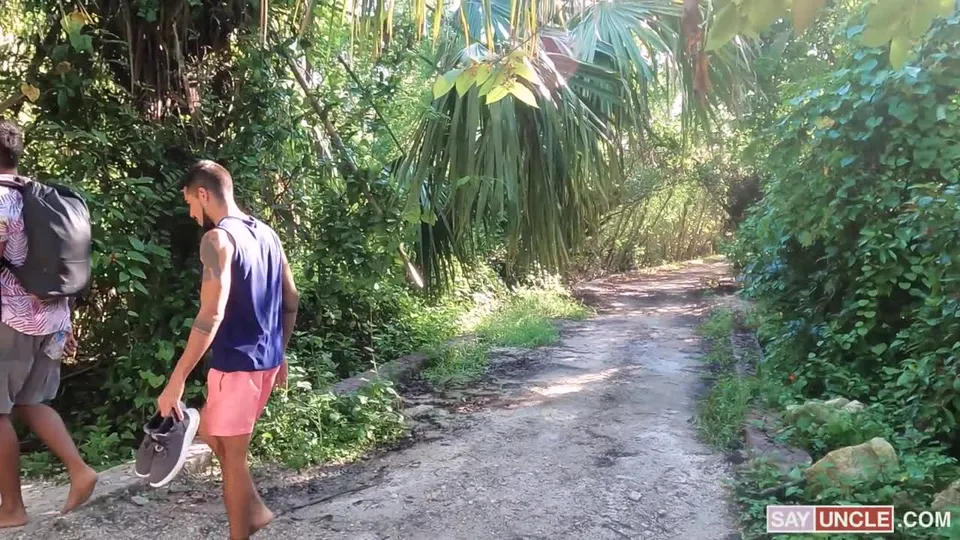 Secret Spot - Adrian, Damian & Benjamin.mp4