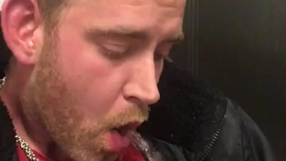 Self piss - ThisVid.com