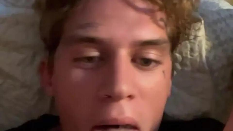 SELF SUCK HOTTIE - ThisVid.com