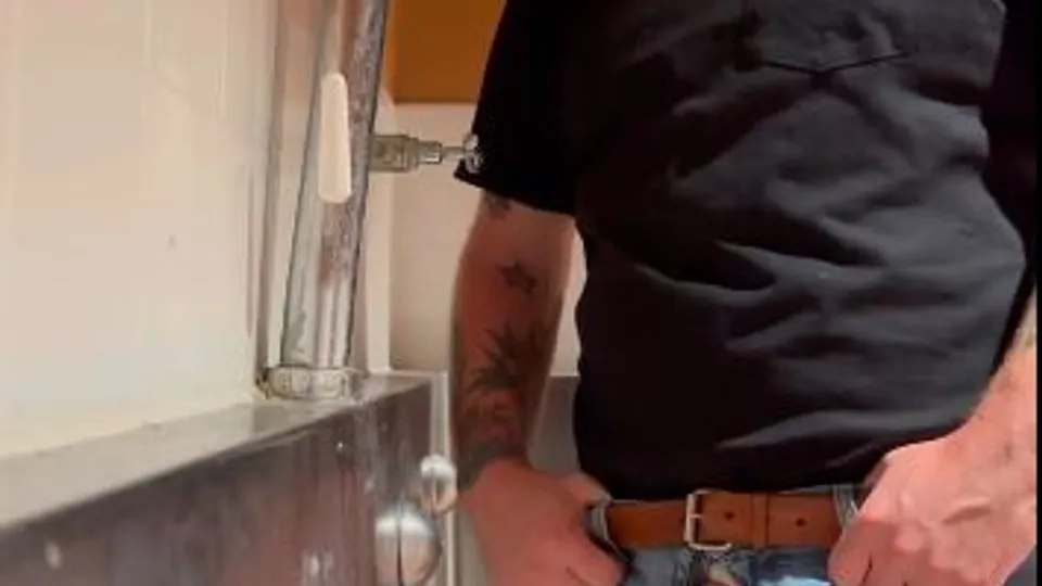 Semi-hard daddy piss - ThisVid.com