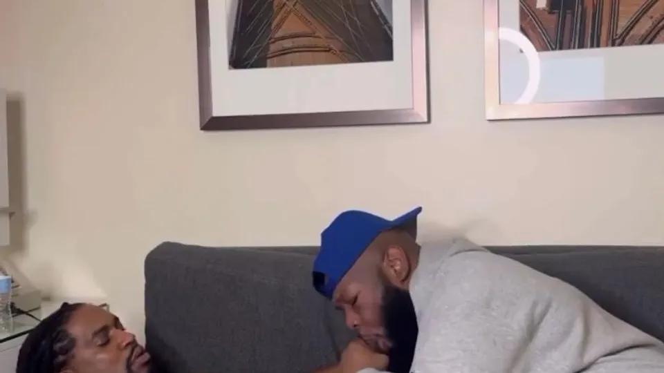 Serving hung Black men is his purpose - ThisVid.com