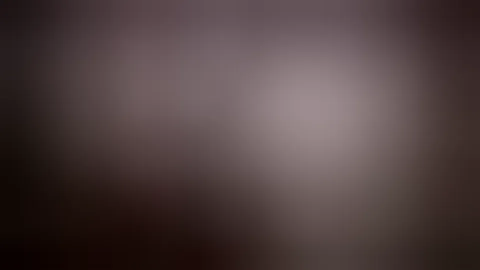 Süßes Gesicht. Enger arsch.