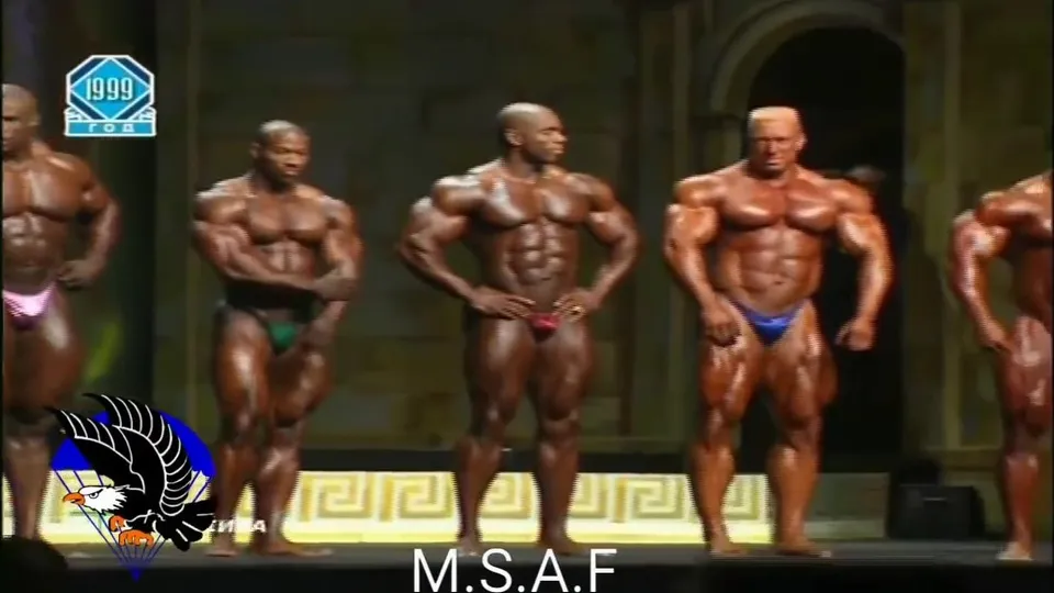 Several bodybuilders - ThisVid.com