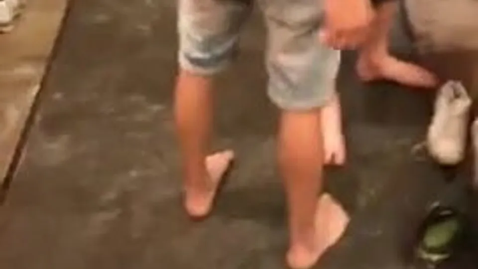 Sex in the gym bathrooms - ThisVid.com