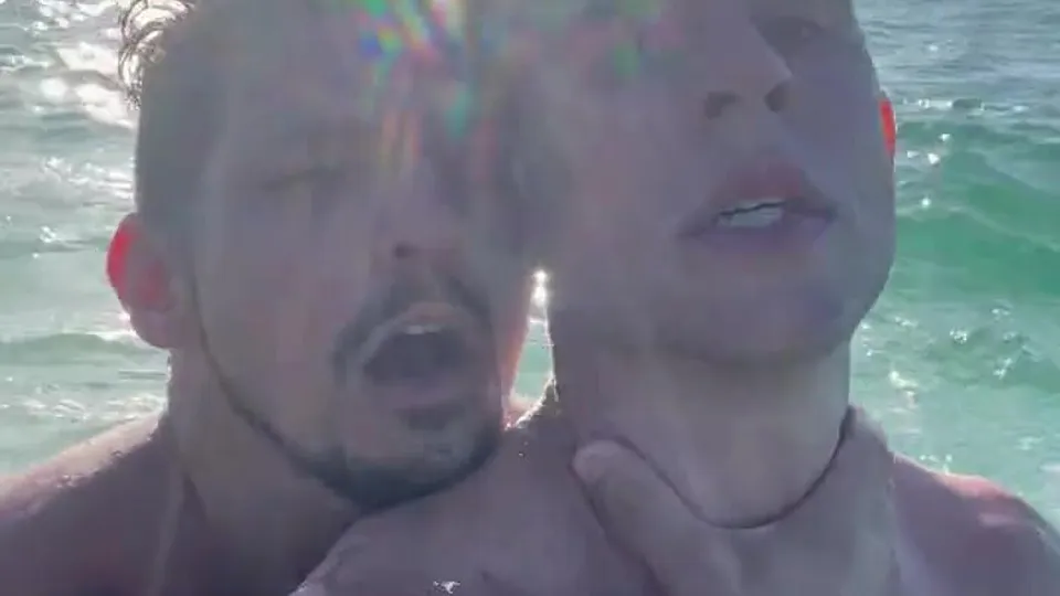 SEX IN THE OCEAN - ThisVid.com