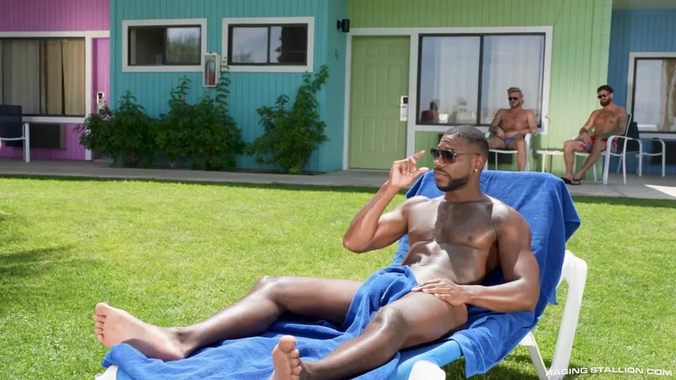 Reign & Ian: Sunbathing to Sex