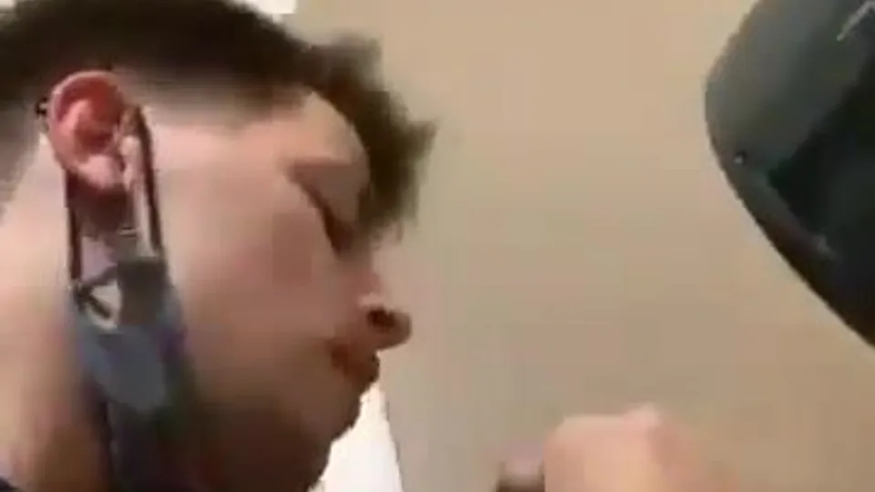 Sexual Distanced Gloryhole - ThisVid.com
