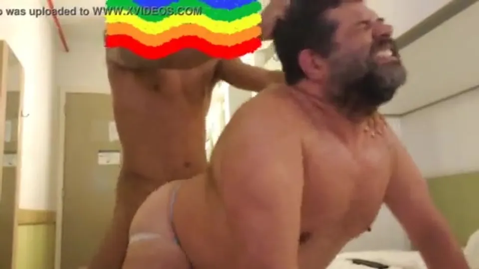 Sexy bear takes it in the ass - ThisVid.com