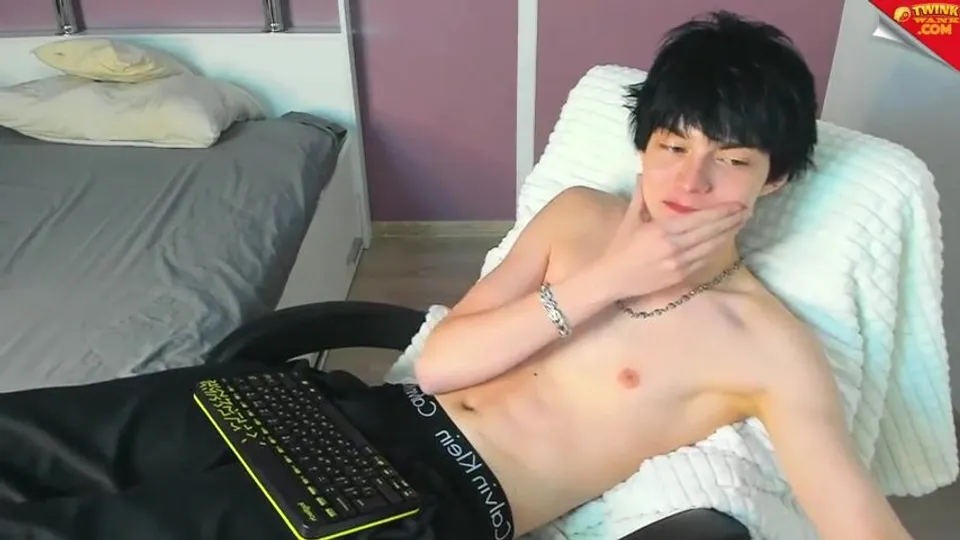 Sexy hot twink camwebshow johnarthur hot sex tube