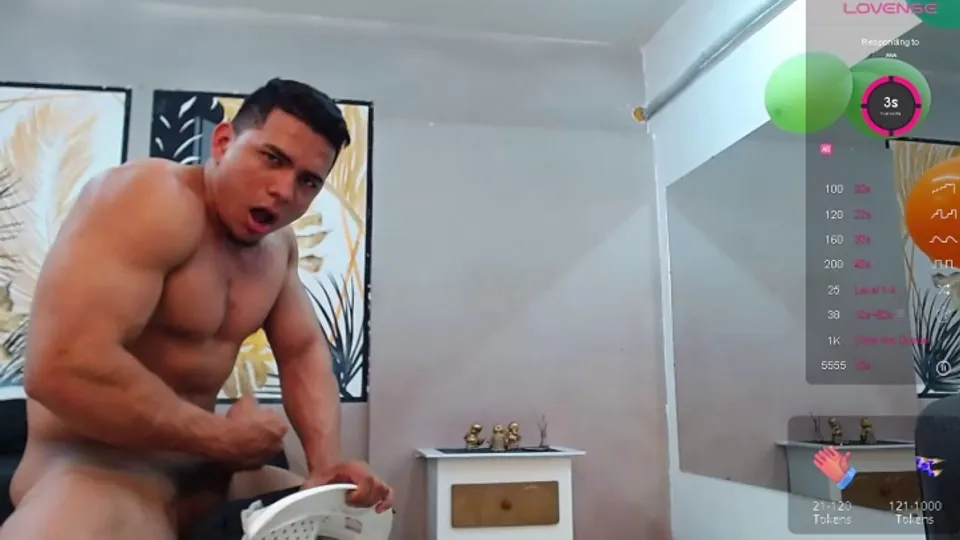 sexy latin hunk stroking his cock really hard  — PornOne en français