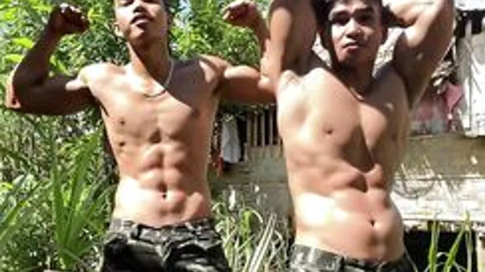 Muscular Twinks Flex and Masturbate