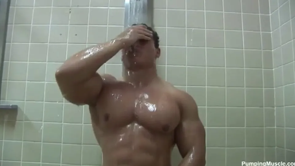 sexy muscle guy  — PornOne ex vPorn