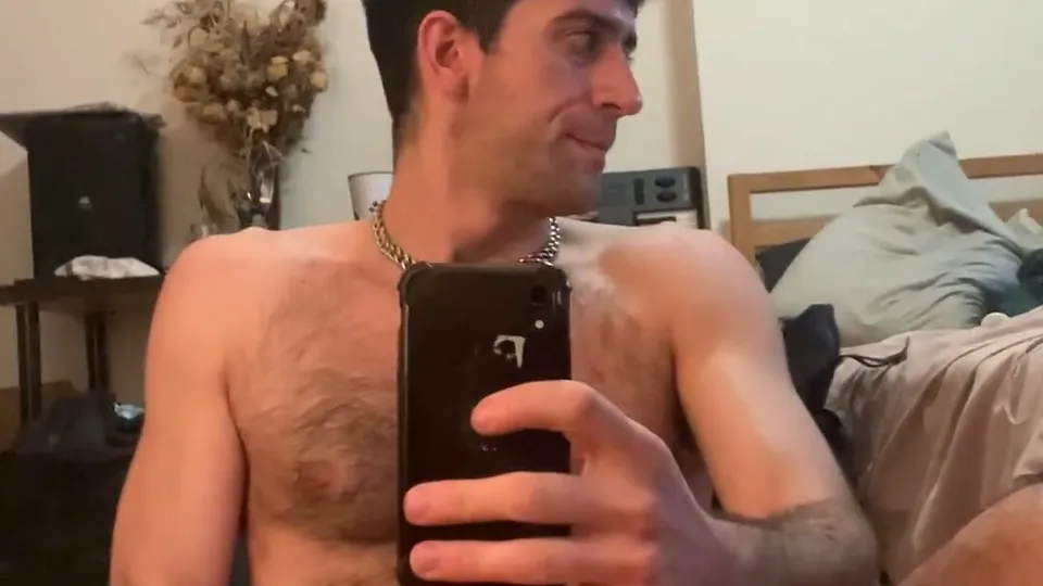 Sexy otter jerks in mirror - ThisVid.com