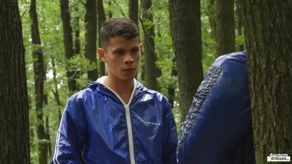 Sexy outdoor twink couple: Josh & Andy