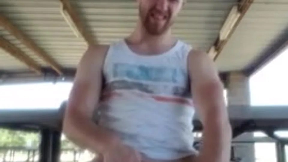 Sexy Str8 Dude Jerking off in the Park - ThisVid.com