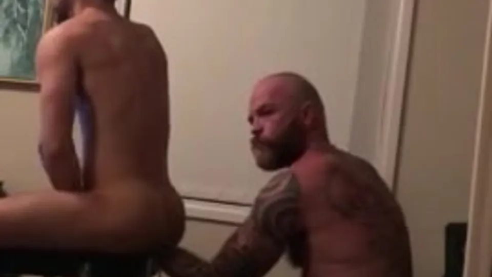 Sexy Tattooed Daddy Fisting Hot Bubblebutt Boyfriend - ThisVid.com
