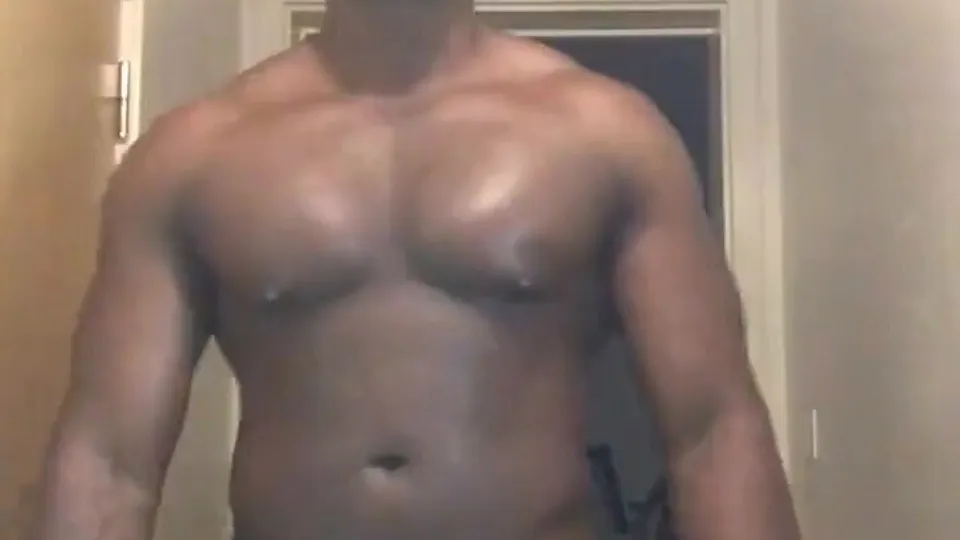 Sexy thick daddy showing off his bbc - ThisVid.com
