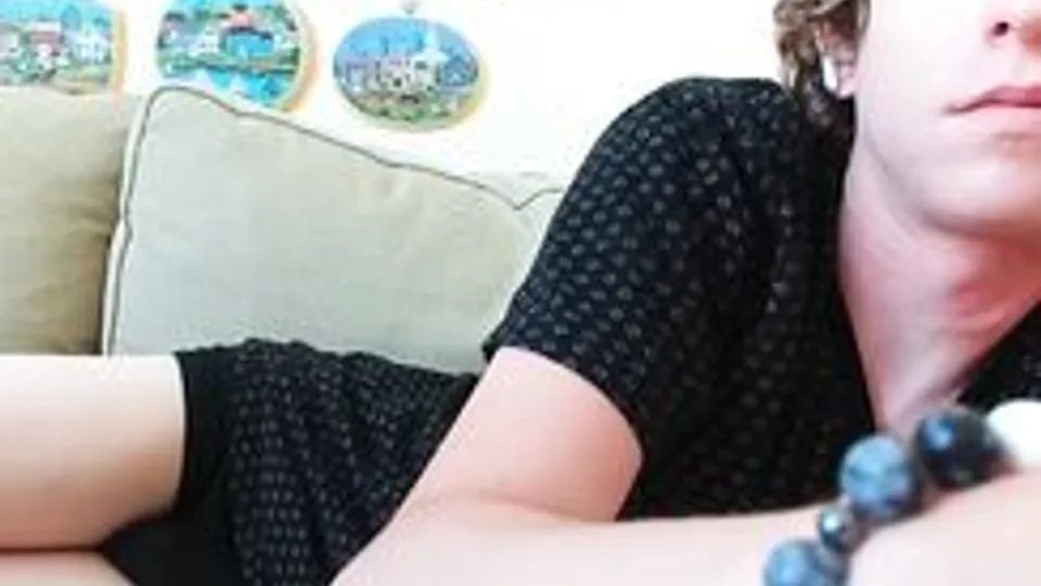 Sexy twink with a perfect bubble butt showing off for his fans cam boys porn