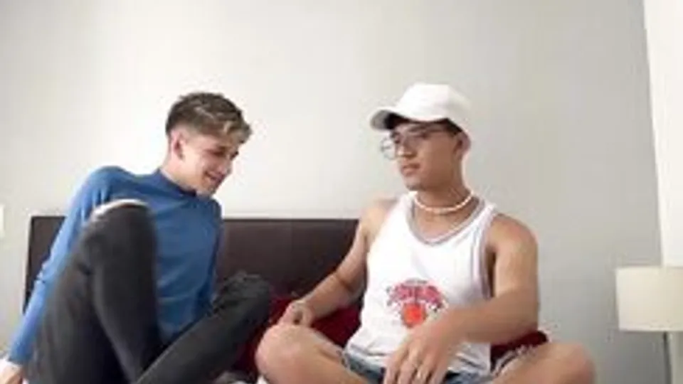 sexy twinks couple friends lovers room fuck sex show tube camv