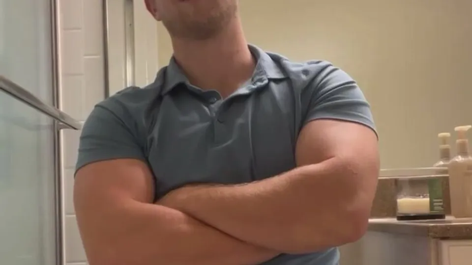Sexy Young Alpha Daddy - ThisVid.com