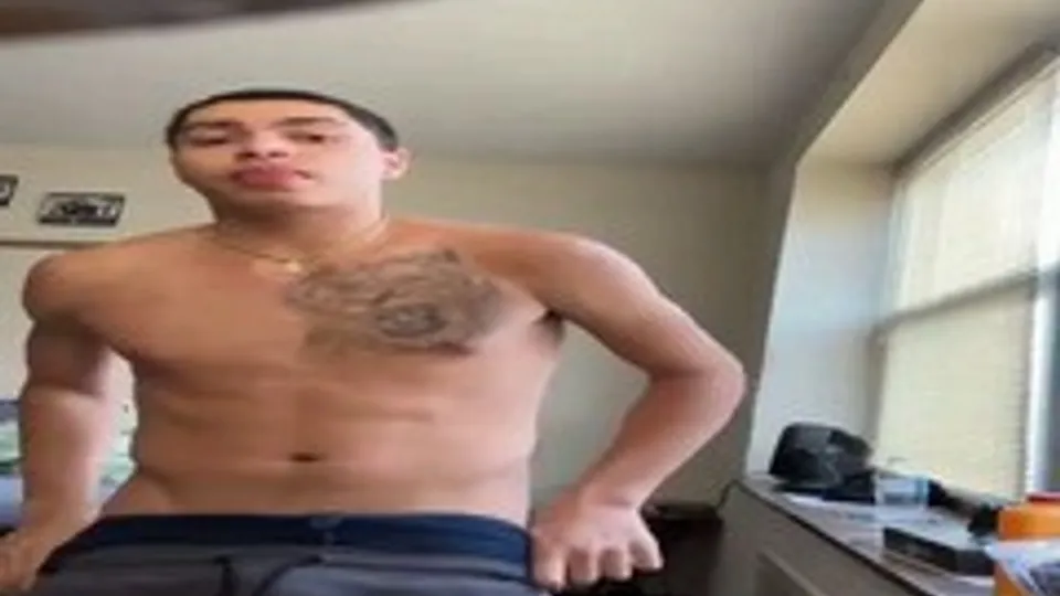 Sexy youngin flashing his fat floppy cock - ThisVid.com
