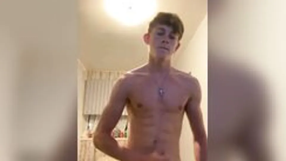 Shoots Big Load After Working Out Cam Boys Porn