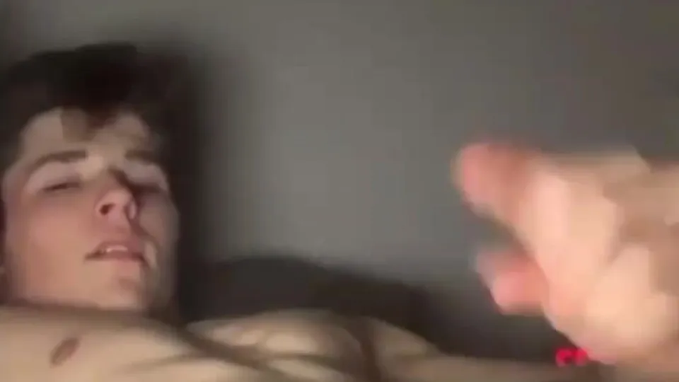 Short Clips: Straight Guys in heat 2 - ThisVid.com