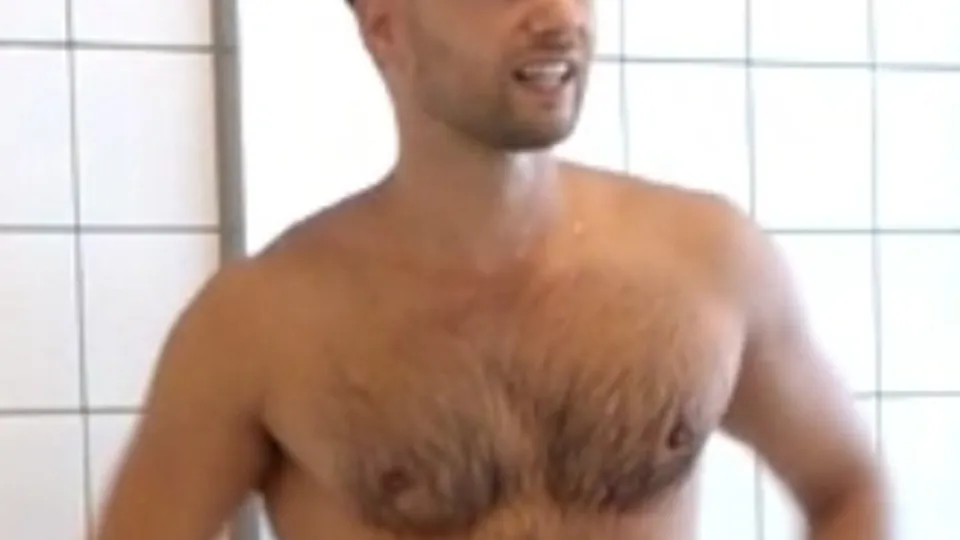 Shower Guys -He took off his pants at the last minute.l - ThisVid.com