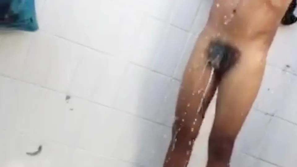 Shower spy - video 112 - ThisVid.com