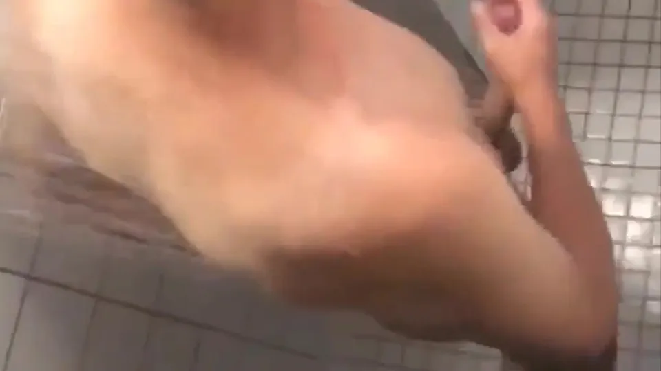 Shower Spy - video 27 - ThisVid.com