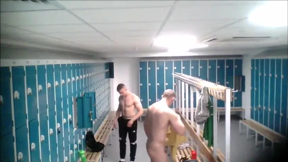 Shower time - video 15 - ThisVid.com