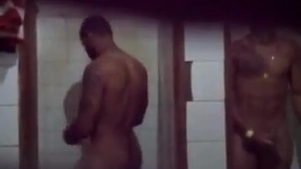 Shower wanker - video 3 - ThisVid.com