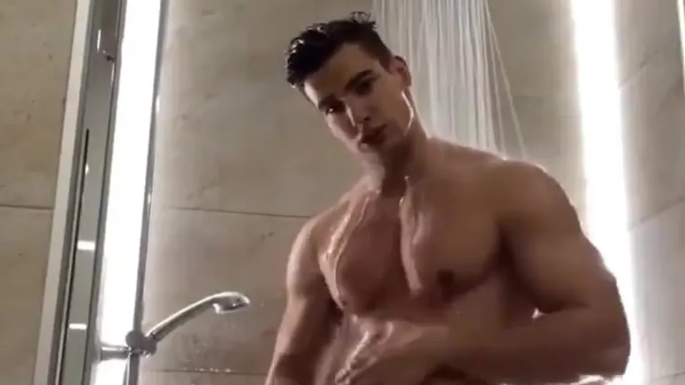 Showing 1193 jerking shower - ThisVid.com