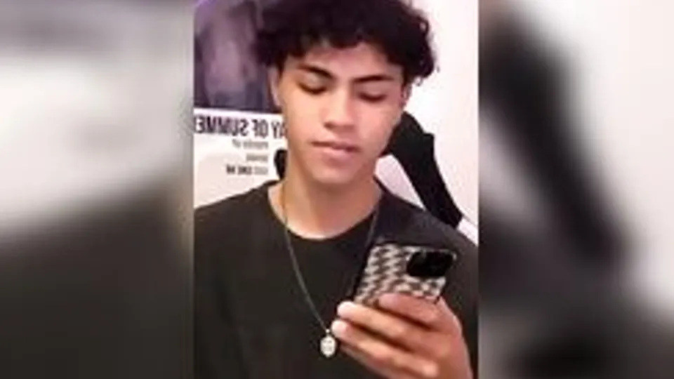 showing it all